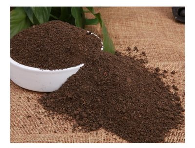 蚯蚓糞肥料疏松土壤疏松度有機肥營養土蔬菜草坪花卉生態發酵肥料